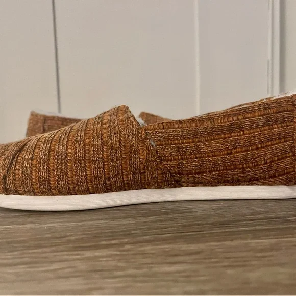 TOMS Women's Tan Textured Loafers - Picture 5 of 12